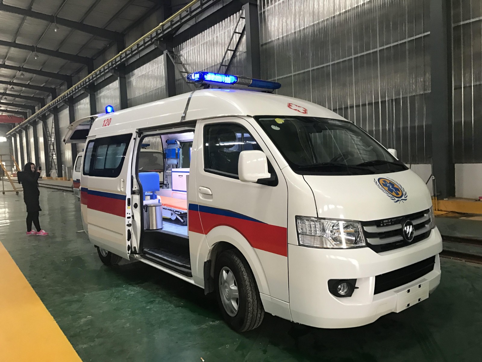 嘉荫县救护车转院